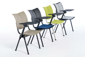 Der Detroit mit Schreibtablar kann bei verschiedenen Versionen des Detroits angebracht werden